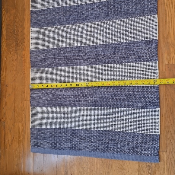 SULLIVAN COLLECTION HANDCRAFTED BLUE STRIPES ACCENT RUG SIZE 24" x 36" - Picture 12 of 13